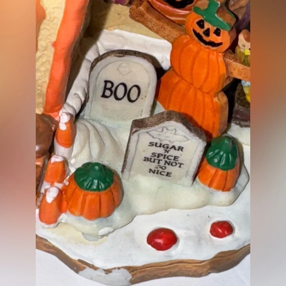 Lemax Not-So-Nice Manor Halloween Village porcelain Lighted House Spooky Town